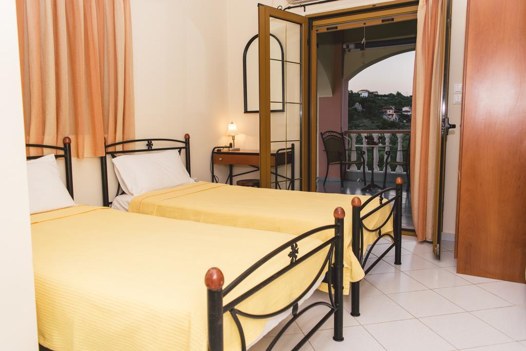 Sofia Apartment Gythio Phòng bức ảnh