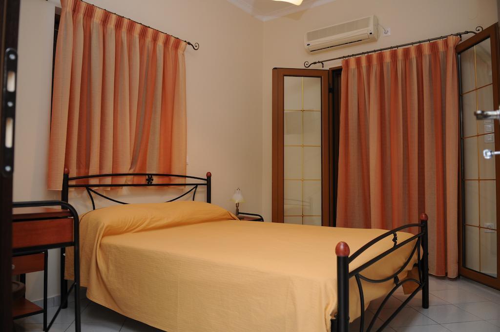Sofia Apartment Gythio Phòng bức ảnh